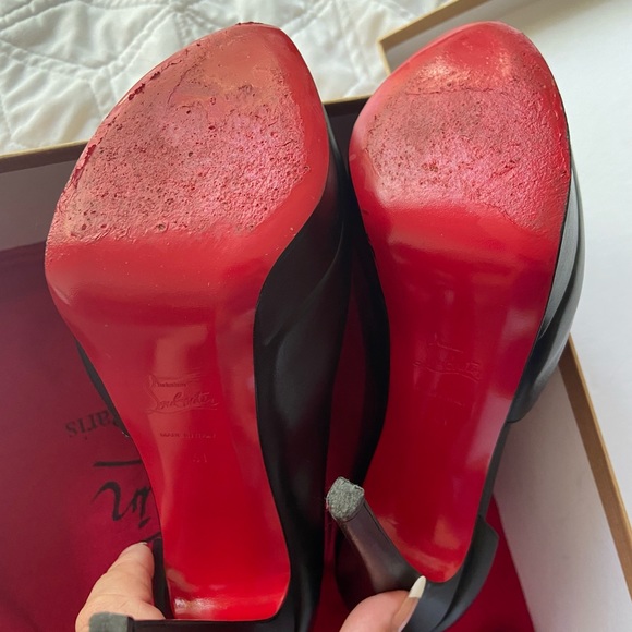 Christian Louboutin Verita Peep Toe Bootie heels - Picture 7 of 7